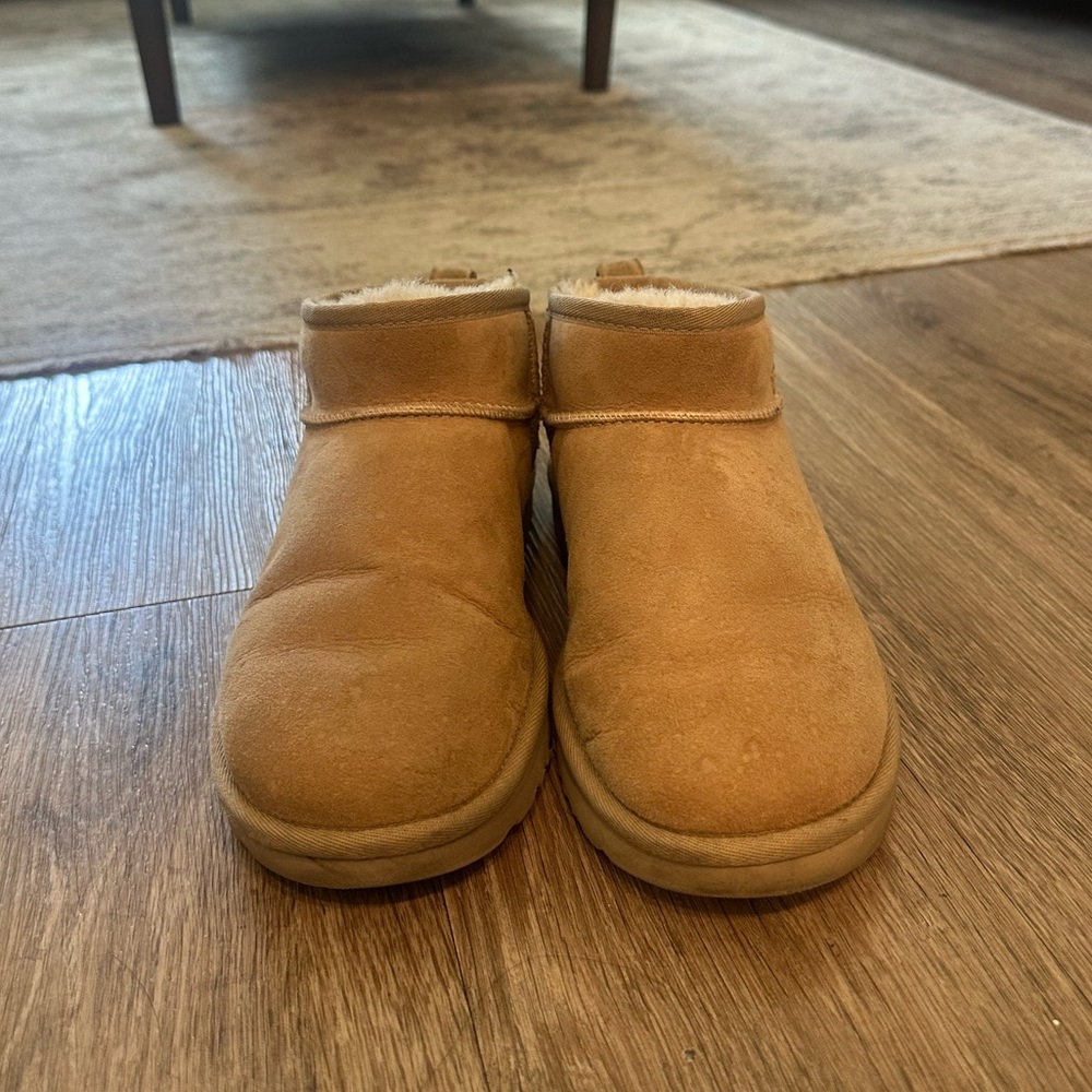 UGGS Classic Ultra Mini in Sand